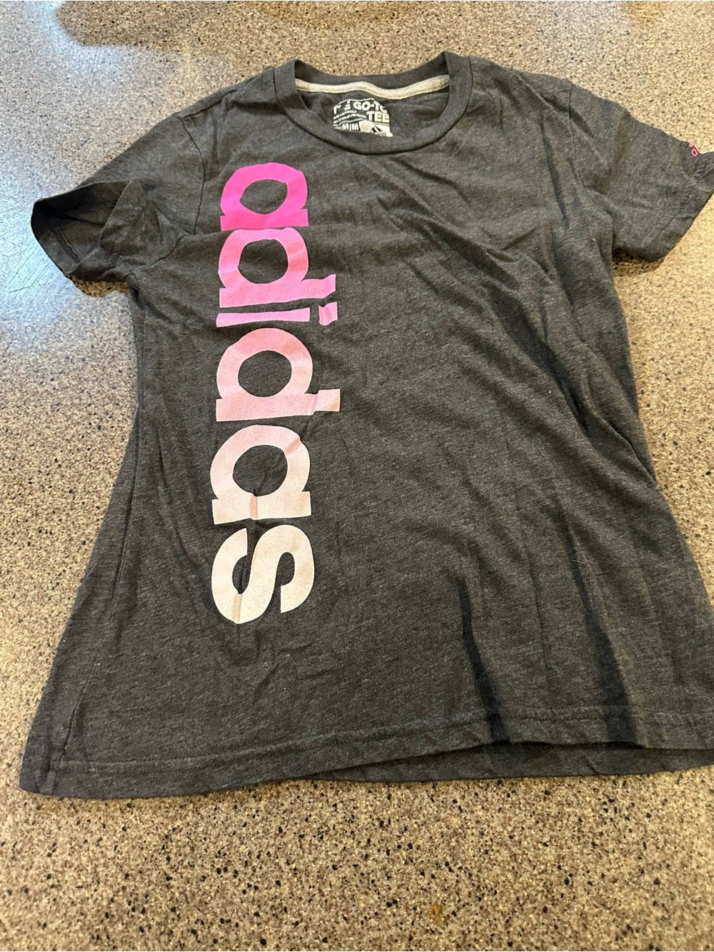 adidas Kids' Dark Gray Tee with Pink-to-White Vertical Logo